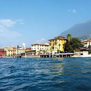 https://hotel-malcesine.hotelinveneto.com